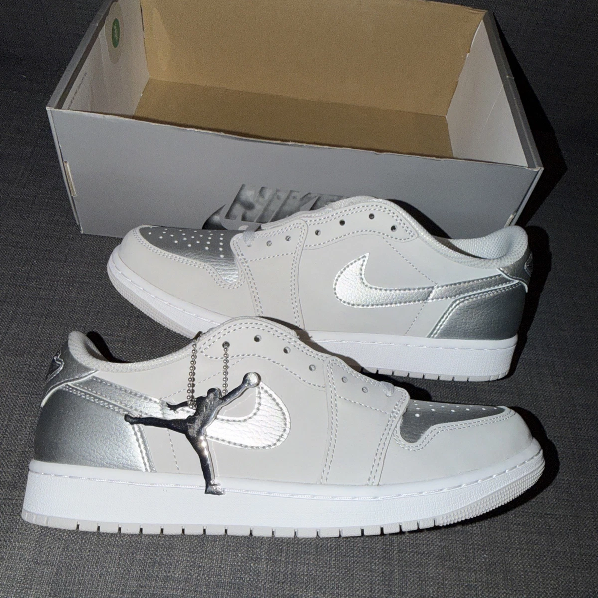 Jordan 1 Retro OG Low Metallic Silver | eBay
