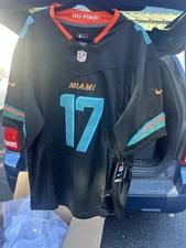 Jaylen Waddle Miami Dolphins Nike 2025 Rivalries Jersey L