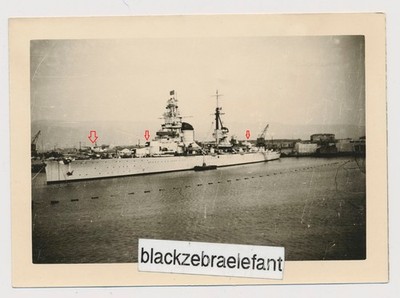 2184 Foto wk2 Deutsches  Schlachtschiff im Hafen