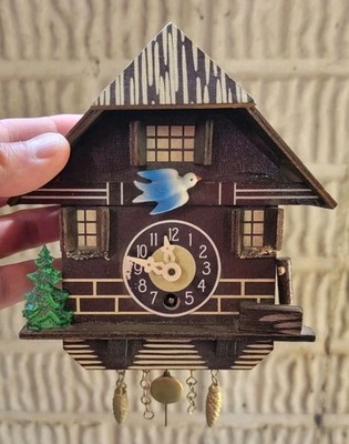 Vintage Wood Mini Cuckoo Clock WORKS GREAT! *Antique Wind Up Bird Alarm Watch 