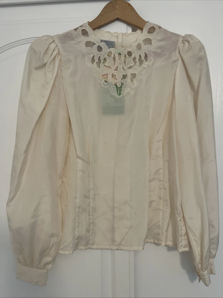 Blusa de seda vintage Nancy Johnson para prisma nueva con etiquetas talla 5/6 recortes crema Foto 3 de 4