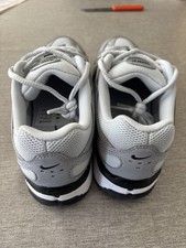 Nike P-6000 Herren Sneaker Low Top Grau/Weiß...