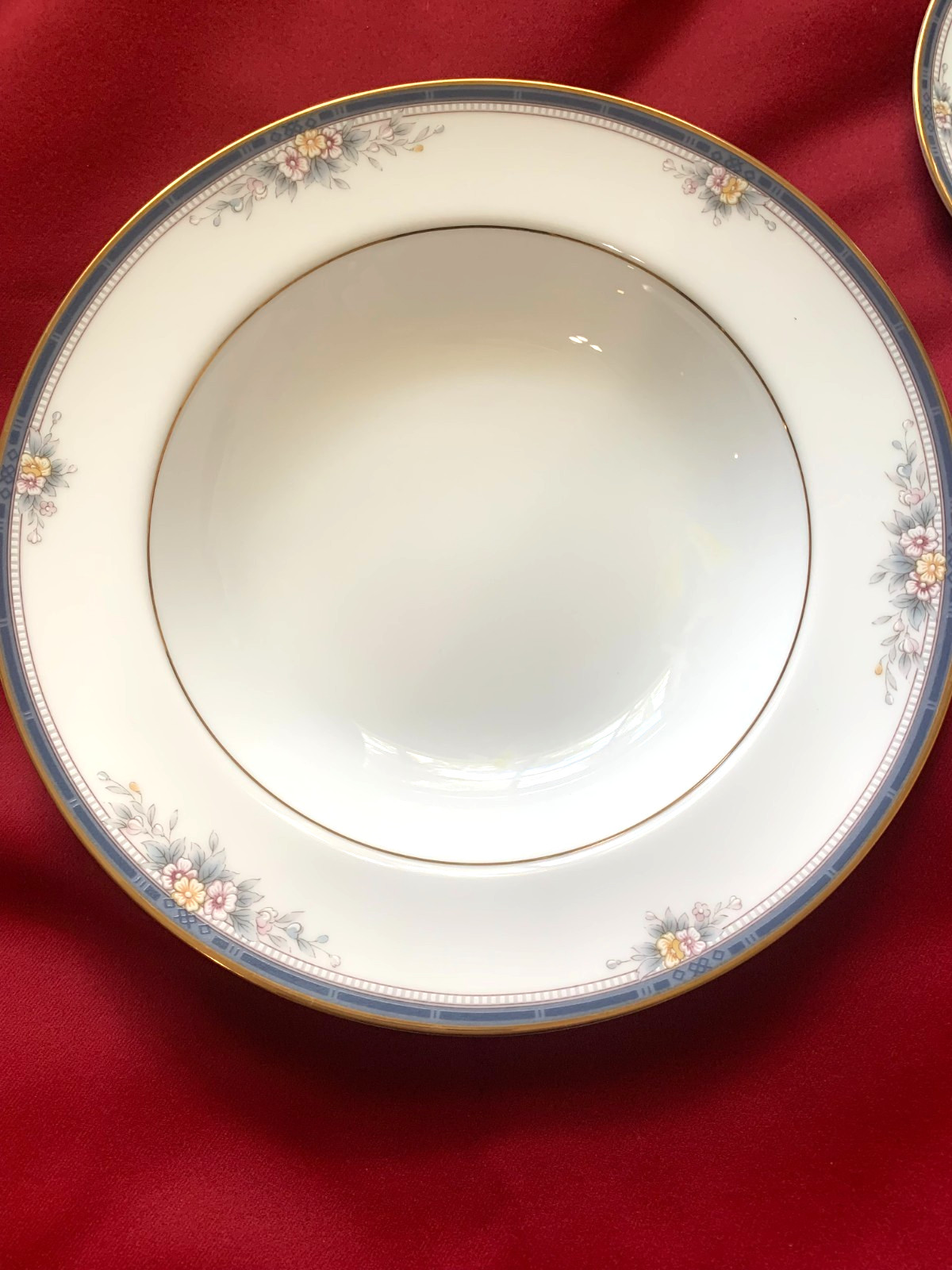 Complete Noritake Fine China Set w/Gold Trim Ontario Pattern 3763 Service for 8