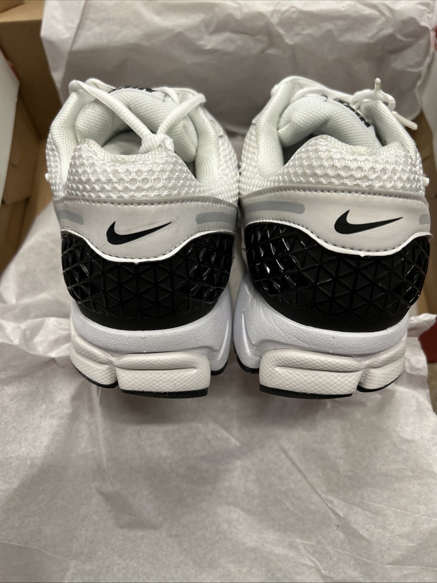 Size 9.5 - Nike Air Zoom Vomero 5 White Black for sale  display picture 1