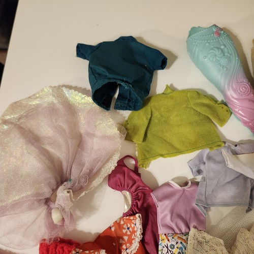Vintage Barbie Clothes and Accessories Huge Lot - Picture 19 of 21
