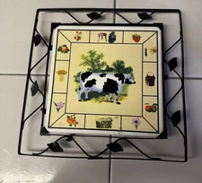 Metal/Tile Trivet with Cow and Farm Things（005）