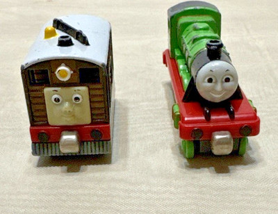 Thomas & Friends Take Along Take N Play Henry & Toby DIECAST (78)
