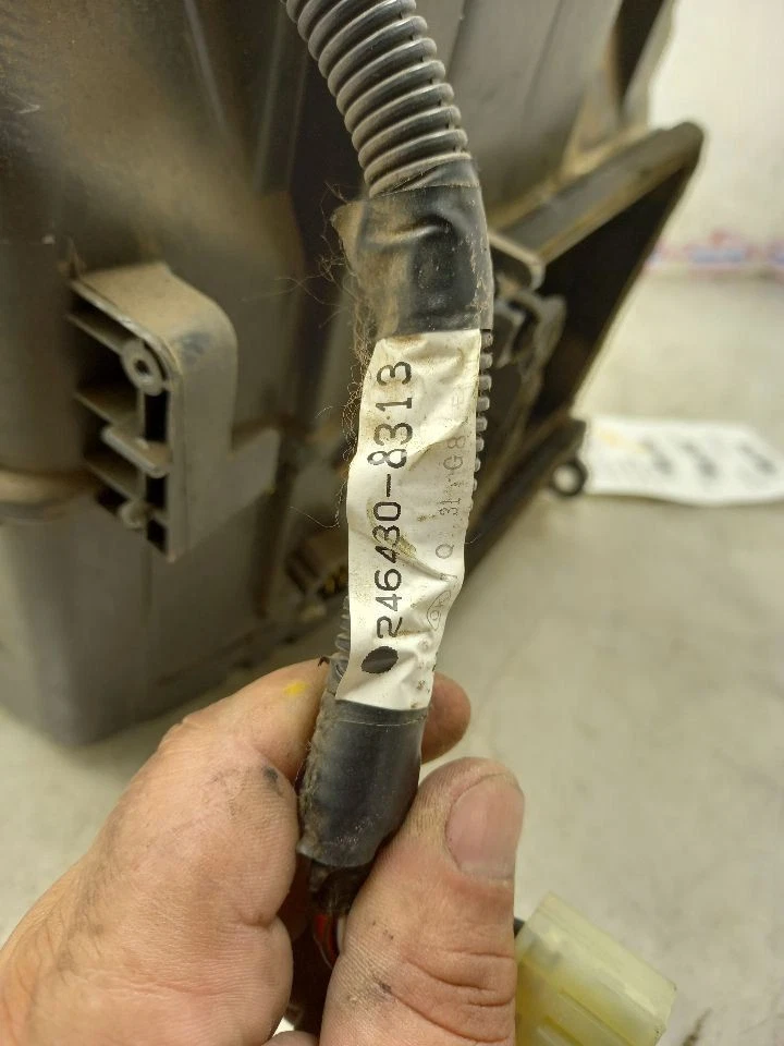 91-96 TOYOTA LAND CRUISER HEATER CORE AC BOX ASSEMBLY - Изображение 4 из 4