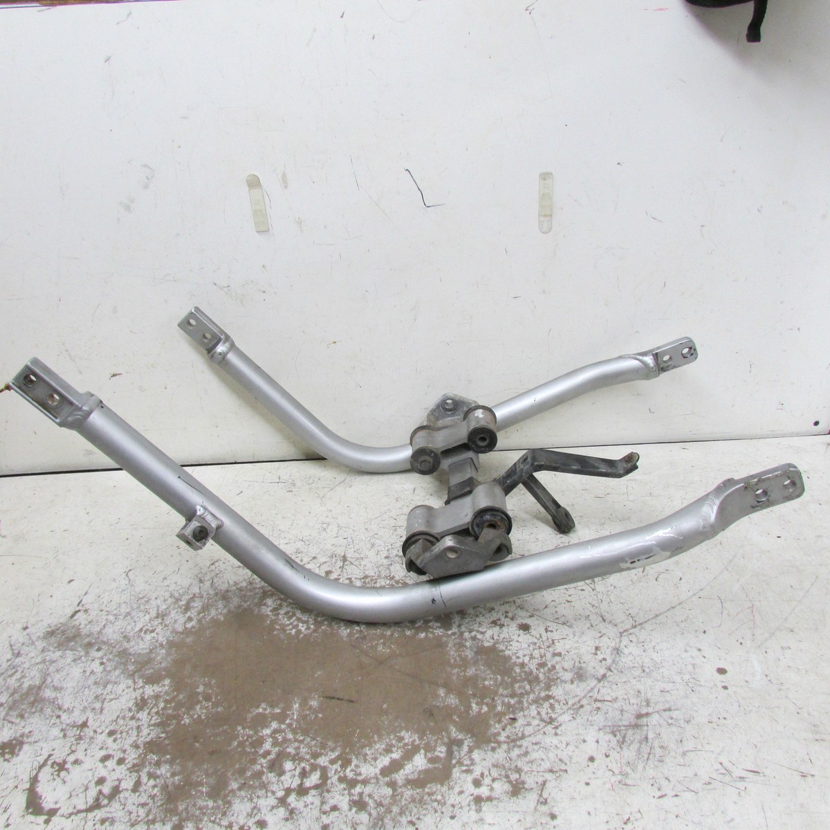 KAWASAKI ZX10 ZX 1000 R NINJA SUB FRAME CRADLE ENGINE MOUNT
