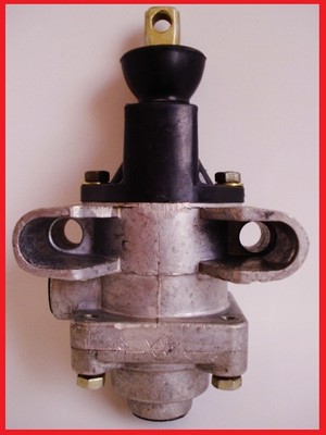 MTS Belarus 50 52 Bremsventil Ventil Bremse ORIGINAL