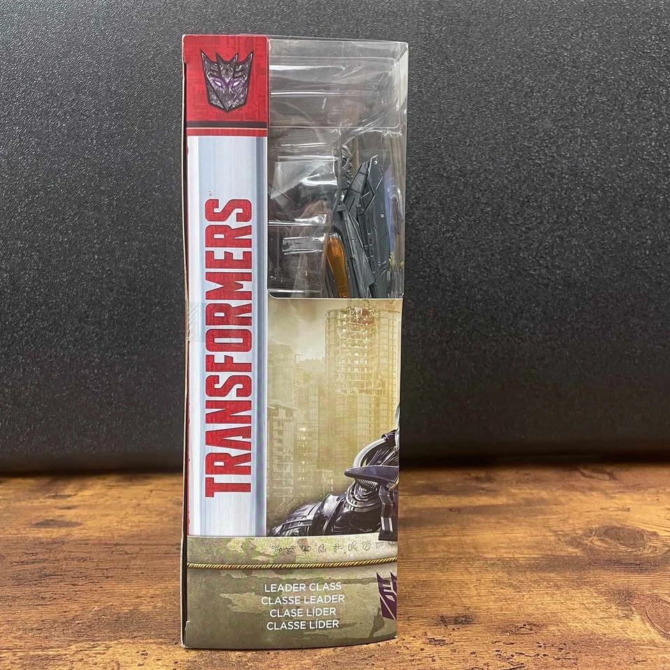 Transformers TLK-19 Megatron – Takara Tomy – The Last Knight – Japan Exclusive - Image 4 of 4