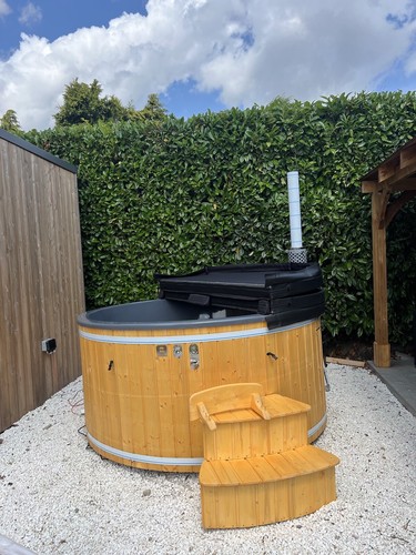 Wood fired Fibreglass hot tub with External log burner - Picture 2 of 4