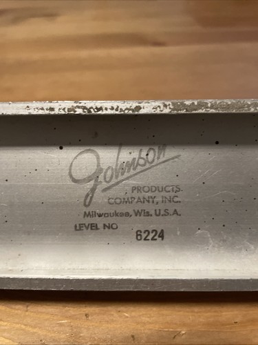 Vintage Johnson 24” Level #6224 Milwaukee USA - Picture 4 of 4
