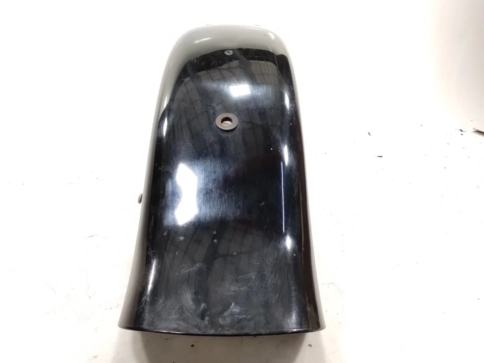 Guardabarros trasero negro 63111-12F00 2009 1999-2010 Suzuki GZ250 Foto 4 de 4