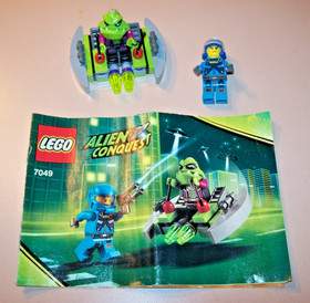 Lego 7049 Alien Conquest: Jet-Copter Encounter, with Extra Vehicle from Set 7067