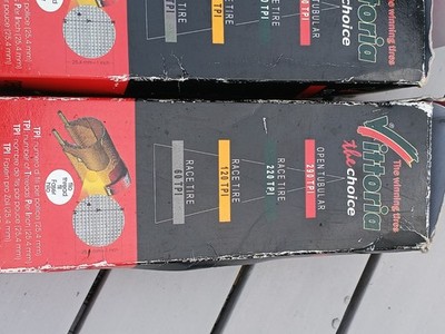 Satz Reifen Vittoria Corsa CX neu alter Lagerbestand Rennmaße 700_20.