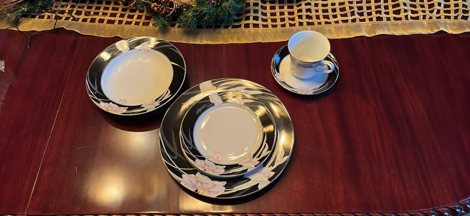 Charisma Black 41 Pieces
