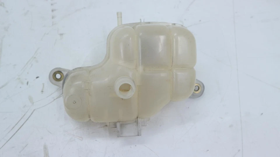 Opel Corsa E 1.2 1.4 Ausgleichsbehälter Kühler 13357140 - Bild 2 von 4