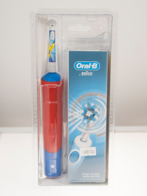 Oral−B D12013T Amazon.com: Oral-B Pro 100 3D White, Battery Toothbrush