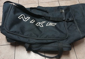 Pre-Owned NIKE Black Hockey Gear Bag 990305-ETM Polyester Wear / Use As Pictured