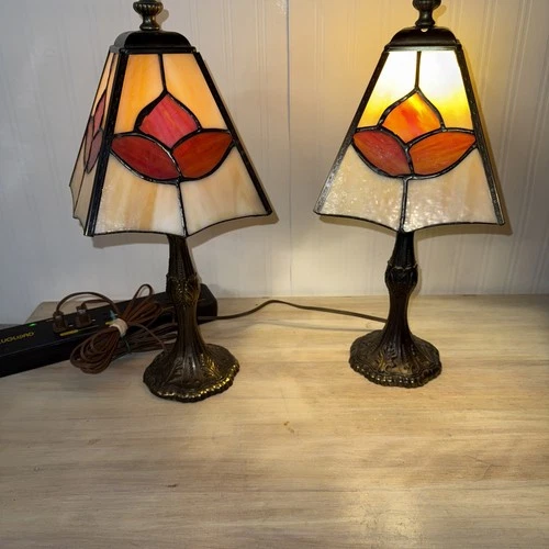 Vintage Tiffany Style Slag/ Stained Glass Desk, Night Stand, Table Lamp 18” High