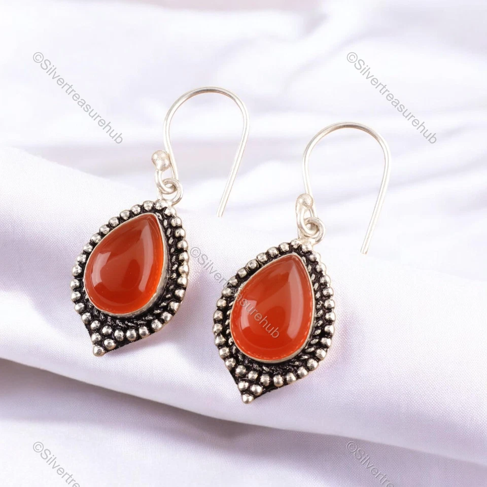 Pendientes colgantes de plata esterlina con piedras preciosas de cornalina de pera de chakra sacro para esposa Foto 3 de 4