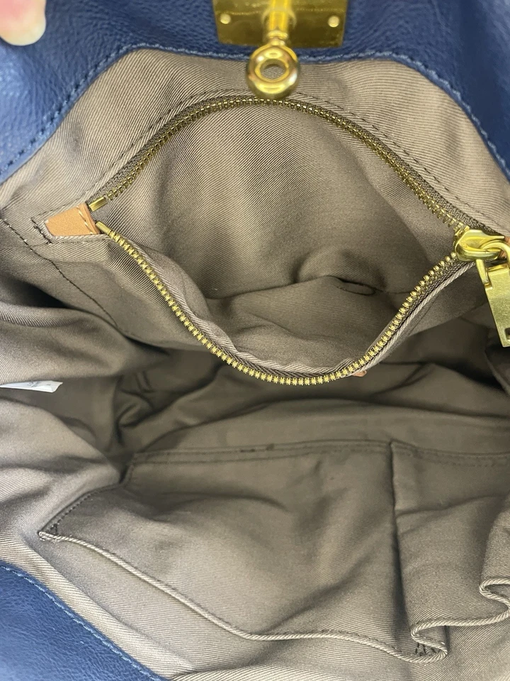 J. Crew 海军蓝真皮挎包手提包斜挎包很好!! — 第 4/4 张图片