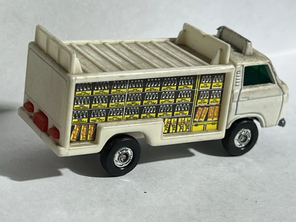 Camión de reparto de bebidas genéricas Tomica #87.88 Nissan Caball n.º 87.88 Foto 4 de 4