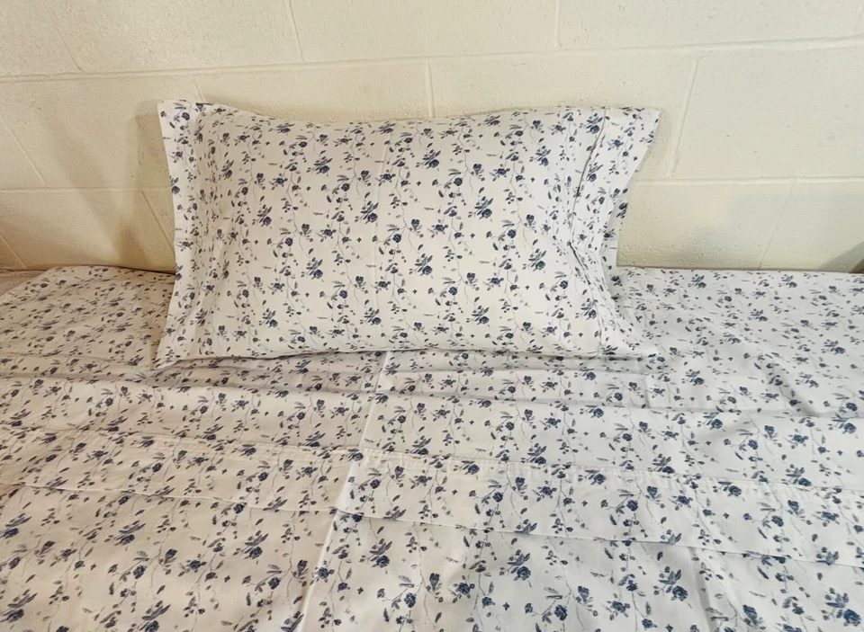 Threshold 100% Cotton Flat Sheet & 1 Pillowcase White/Blue Floral TWIN XL - Image 3 of 4