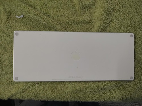 Apple Magic Keyboard - White - Used, Good - Afbeelding 2 van 3