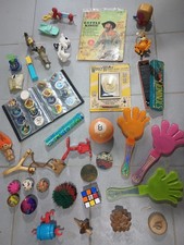 lata 70. Szuflada śmieci Zabawki Gry Hacky Sack Rubik's Cap Album Proca Pez 8 Ball