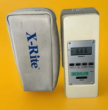 X Rite 331 Battery Operated B W Transmission Densitometer with Case/AC Adapter