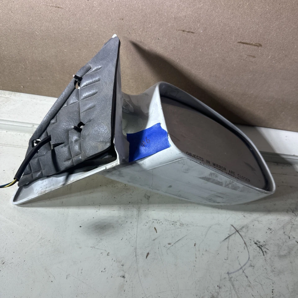 Conjunto de espejo retrovisor izquierdo Pontiac Grand Prix 1997-2003 lado del conductor OEM BLANCO Foto 2 de 2