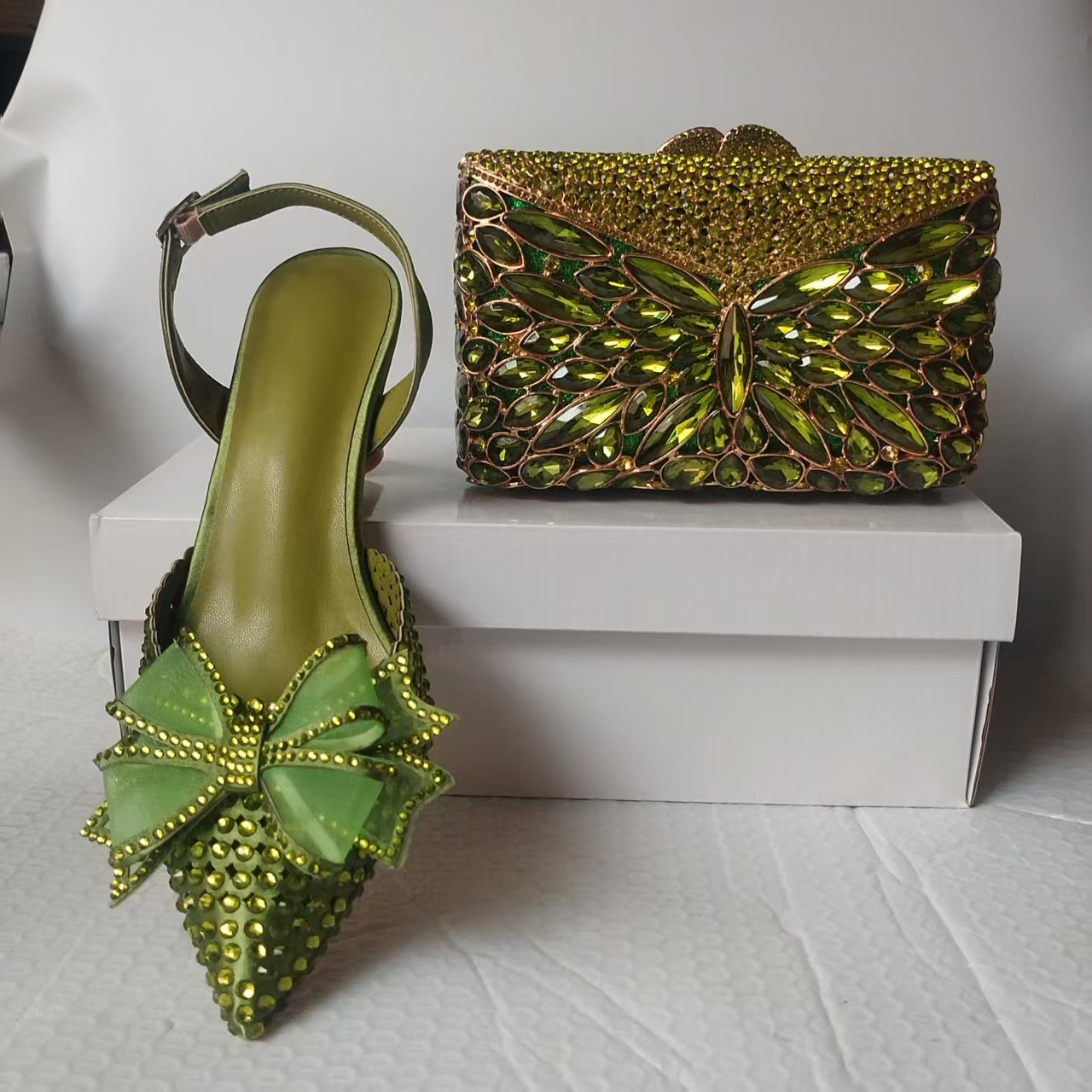 Conjunto de sandalias de tacón alto con punta de cristal de agua diamante zapatos elegantes para dama