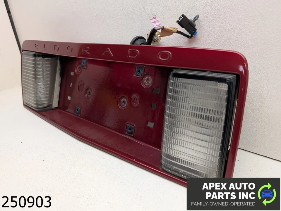 OEM 1992-2002 Cadillac Eldorado Chrome Finish Panel License Plate Reverse Light — 第 2/4 张图片