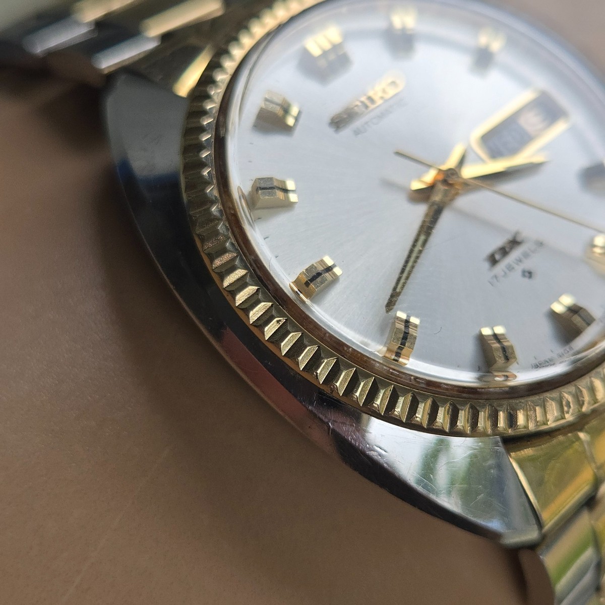Vintage SEIKO DX 6106-7047 men's automatic DAY/DATE February