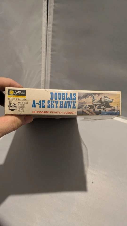 1:48 (1:50) Douglas A-4E Skyhawk Fujimi-AHM  FJ-1-150 - Image 4 of 4