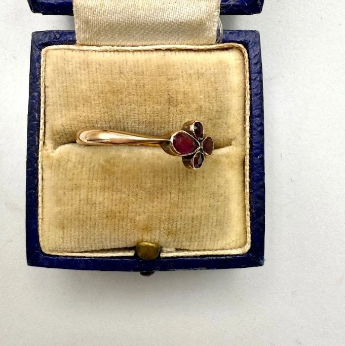 Vintage 9k Solid Rose Gold Ruby and Gemstone Ring, Size 8 - Image 3 of 4