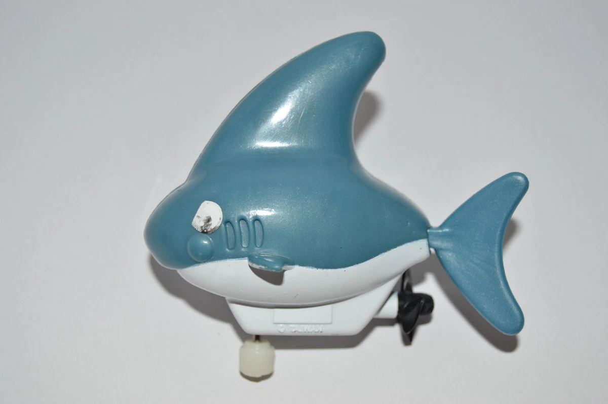 Wind up sales shark toy