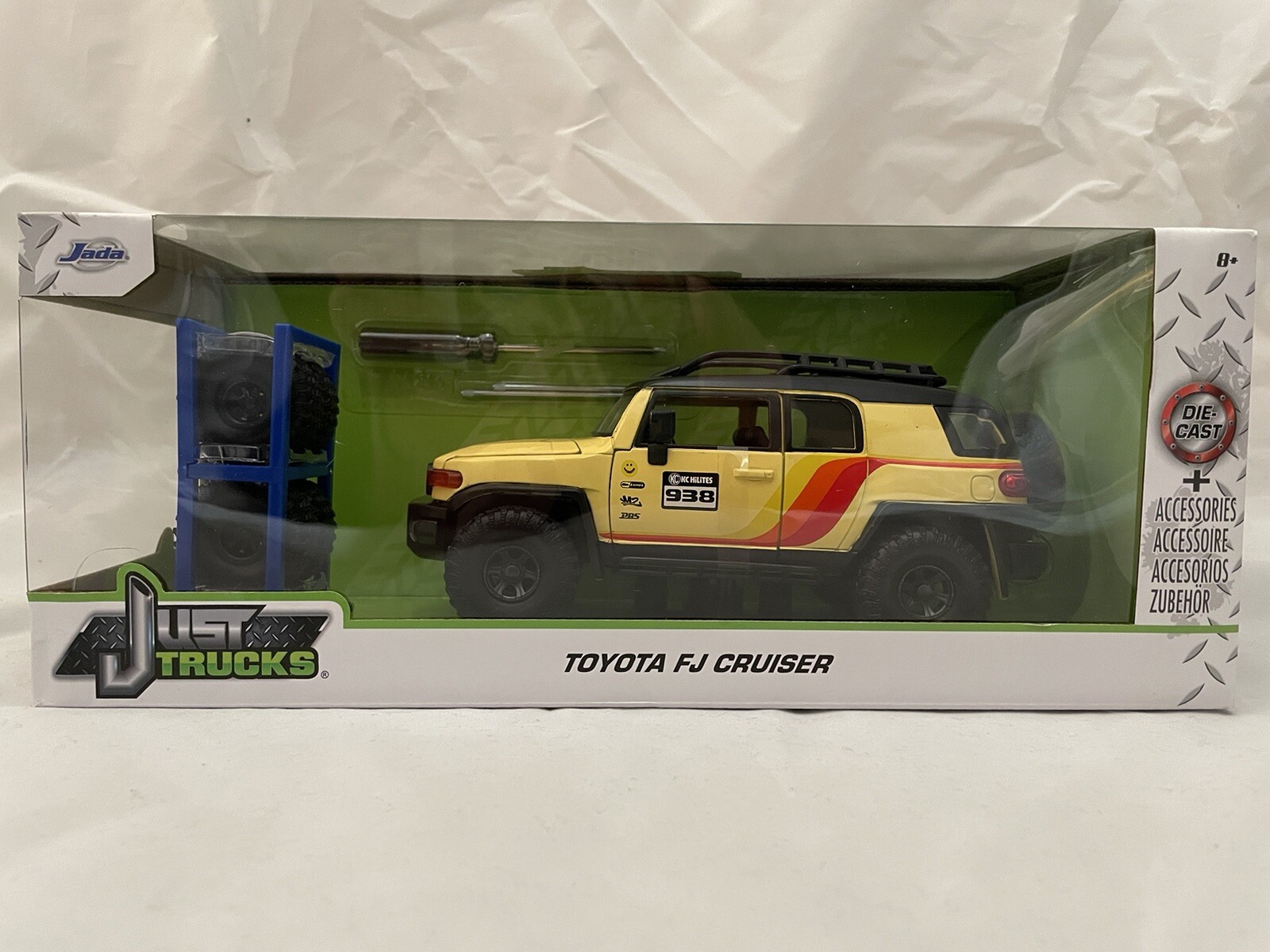 Jada Toys 1:24 Toyota FJ Cruiser SUV with Tire Rack and Extra Wheels