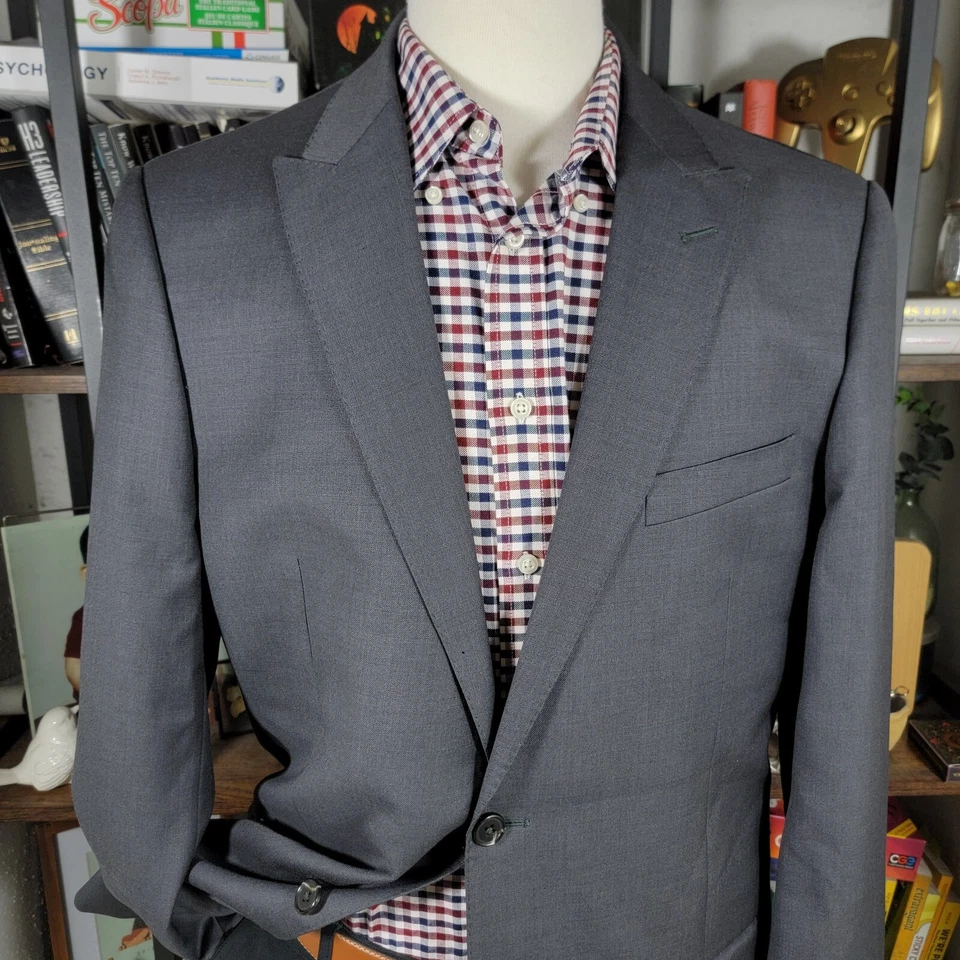 Abrigo Blazer Deportivo Tiglio Luxe Para Hombre Dos Botones Gris Sarga Pico Lanificio Talla 44L Foto 2 de 4