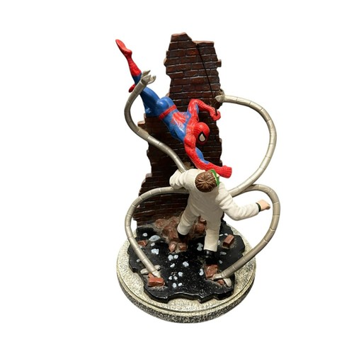 1997 Marvel Spider-Man vs. Doctor Octopus Diorama Statue Applause - Picture 8 of 14
