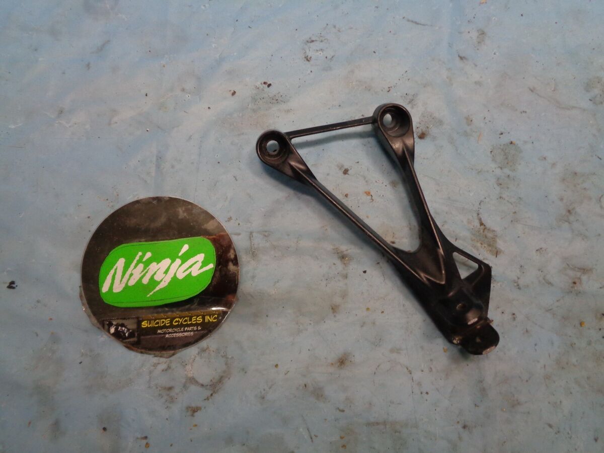 2008 ZX6R left passenger rear set bracket Kawasaki Ninja 07 2008 ZX6R left passenger rear set bracket Kawasaki Ninja 07