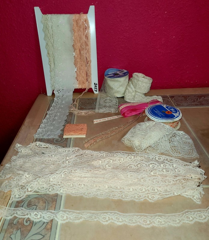Vintage Large  Lot White Off White Variety Lace 