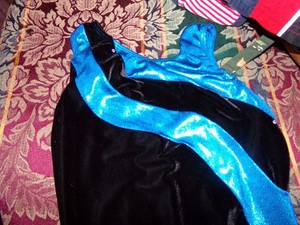 GIRLS DANCE OR GYMNASTICS LEOTARD SIZE 7 -