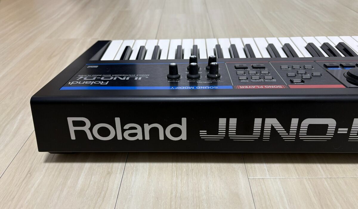 Roland Juno-Di 61-Key Mobile Digital Keyboard Synthesizer Roland Juno-Di 61-Key Mobile Digital Keyboard Synthesizer