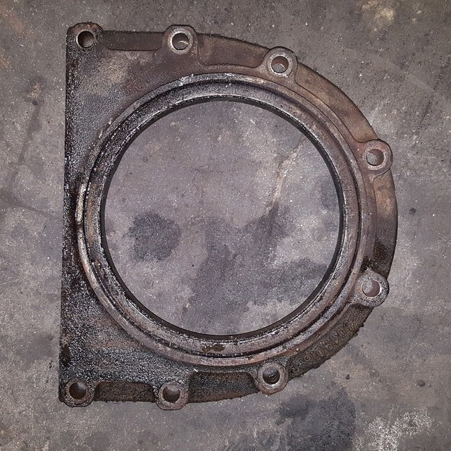 CUMMINS N14 SERIES REAR MAIN SEAL RETAINER 3049018 eBay