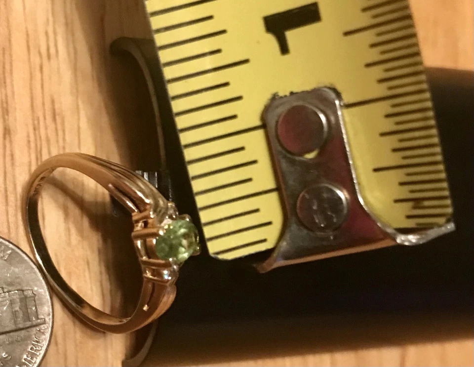 Women Peridot Gemstone 10K with two small ￼Diamonds (used) Size 6 - Image 4 of 4