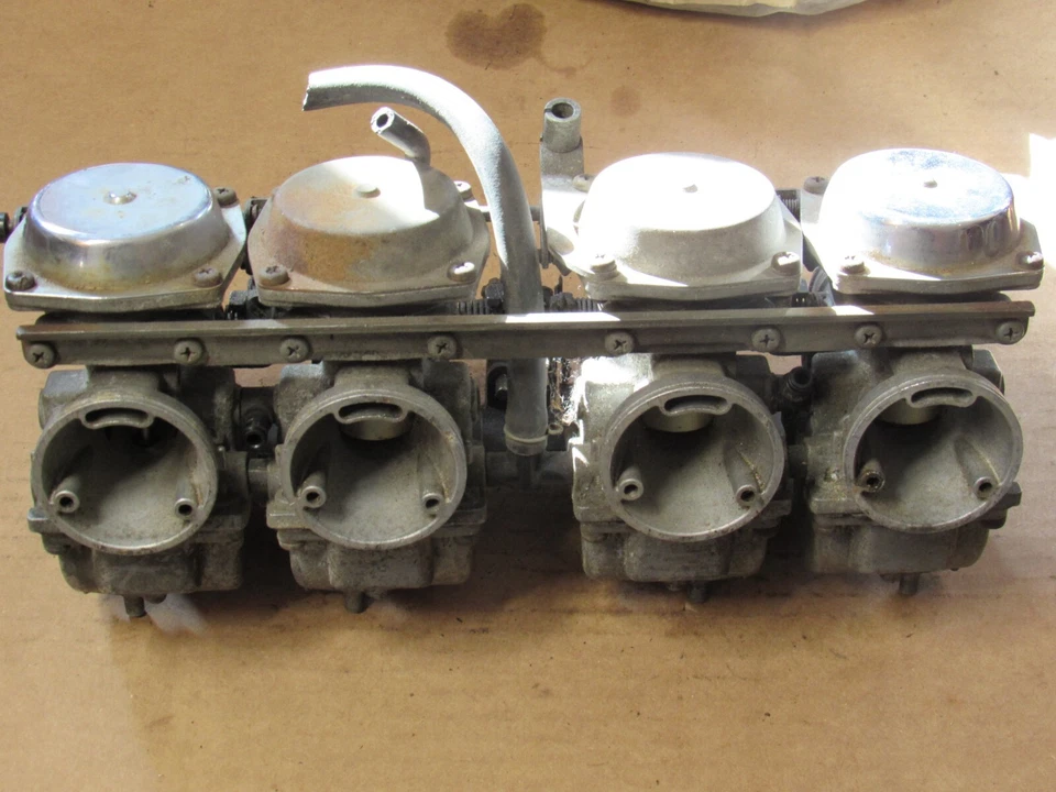 Carburadores Kawasaki KZ750 GPZ o posiblemente Yamaha?? Solo para piezas Foto 2 de 4