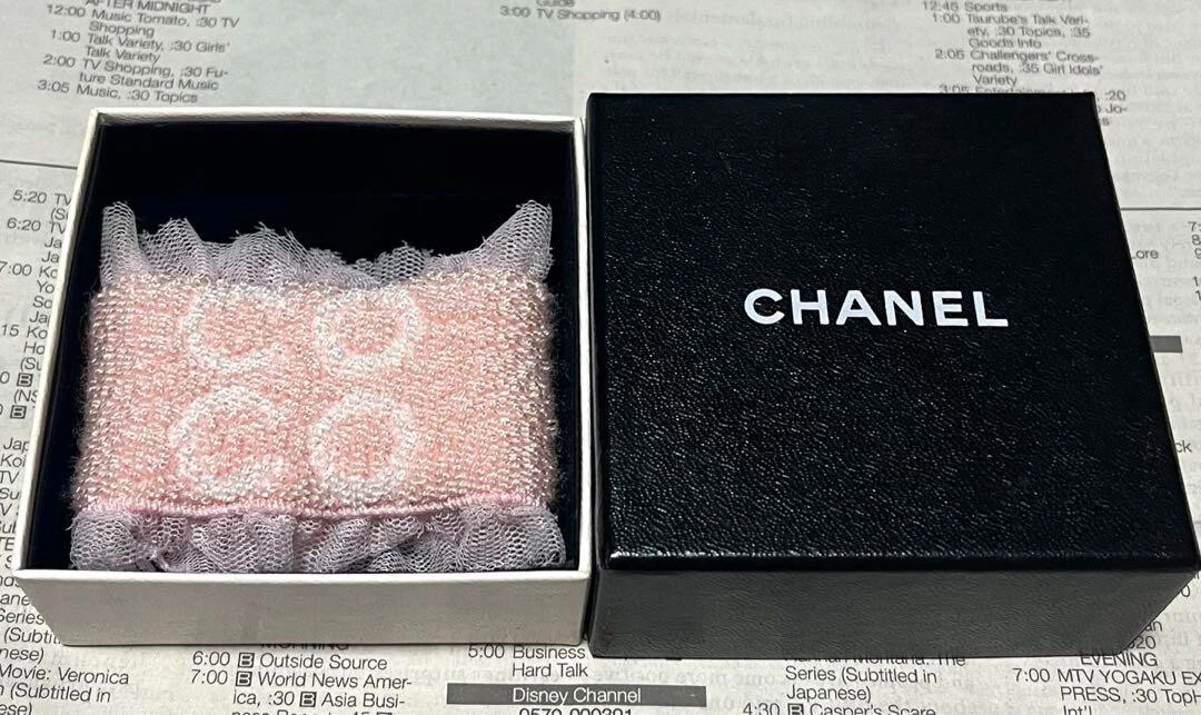 Autentico braccialetto Chanel vintage logo COCO rosa fondo di magazzino non
